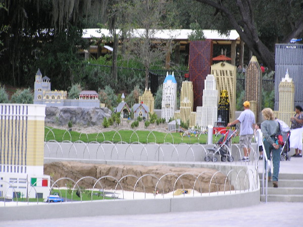 miniland-937.jpg