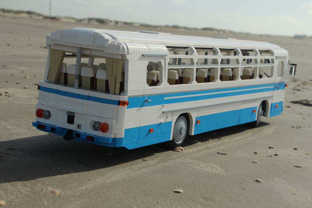 04-bus_sd11.jpg