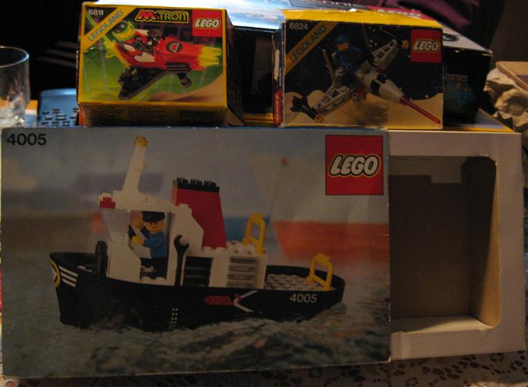 4005_tug_boat_box.jpg