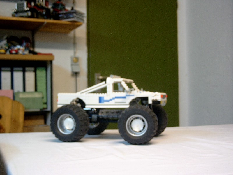 003-z.jpg
