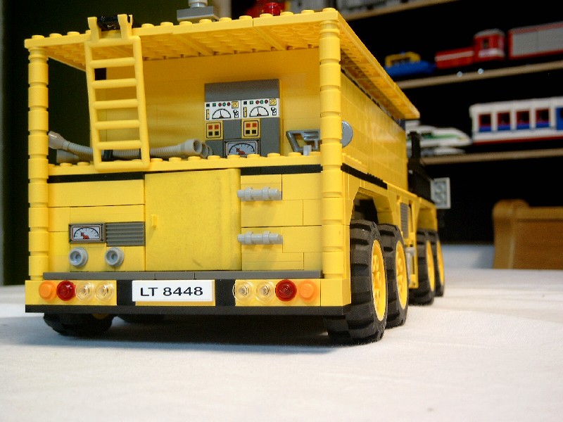 005_truck.jpg