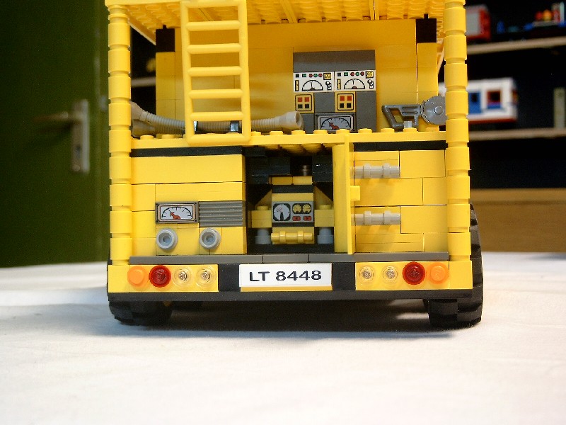 006_truck.jpg