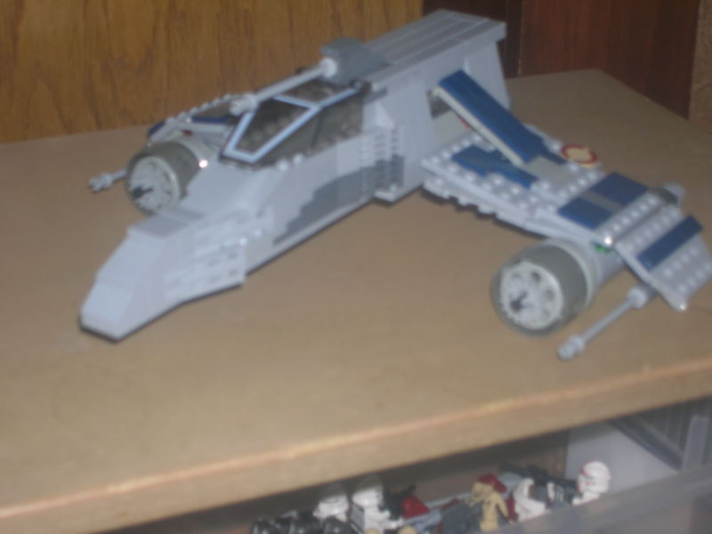 new_republic_e-wing_2.jpg