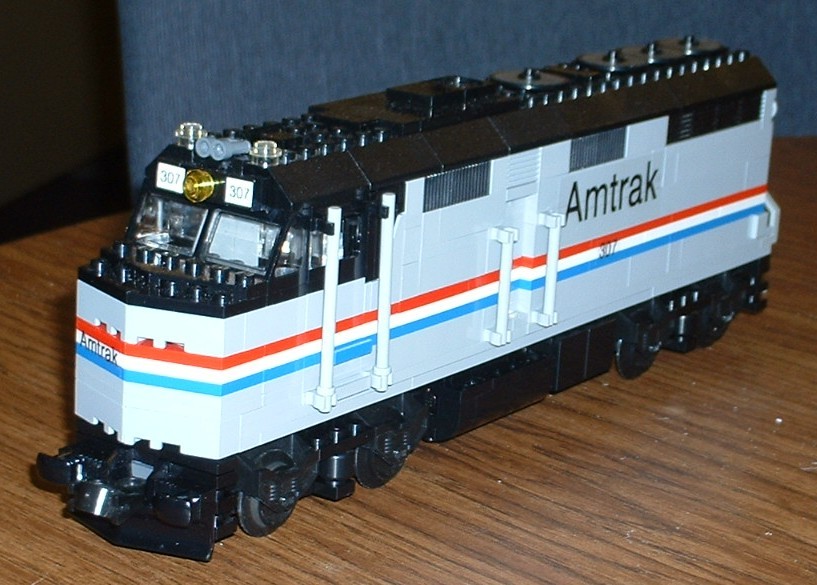 amtrak_diesel.jpg