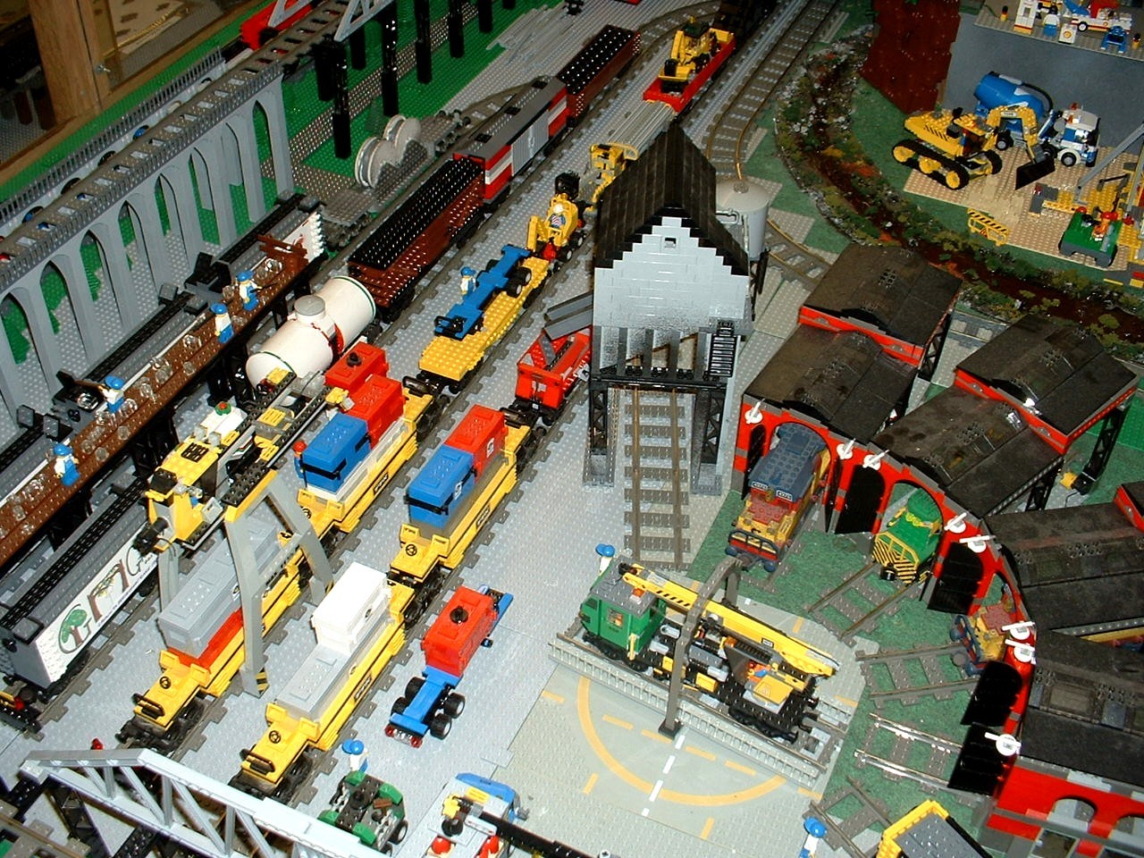train_yard.jpg