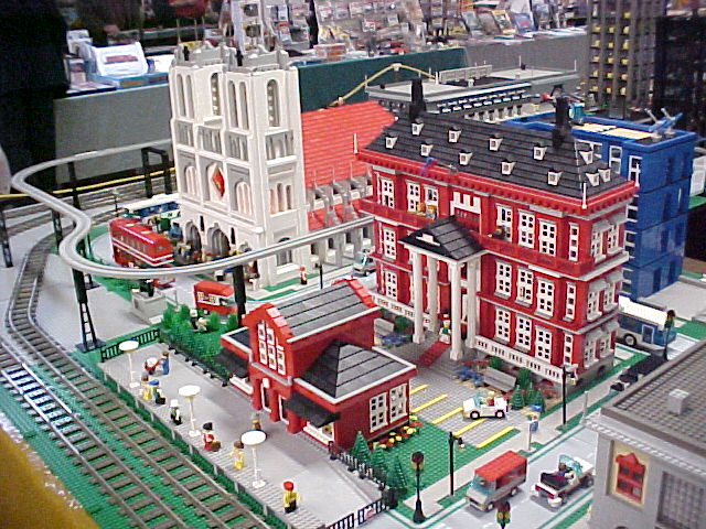 luc-townhouse-church_martin-train-station.jpg