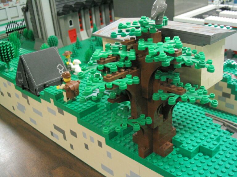 house-in-the-tree.jpg