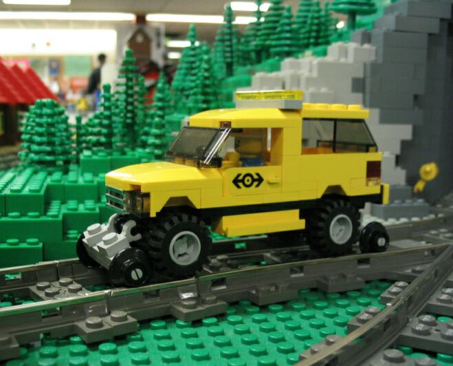 road-n-rail-suv.jpg