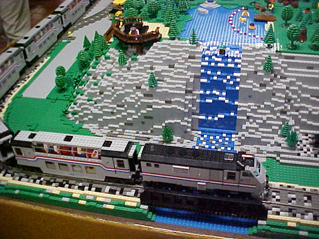 long_metroliner_02.jpg