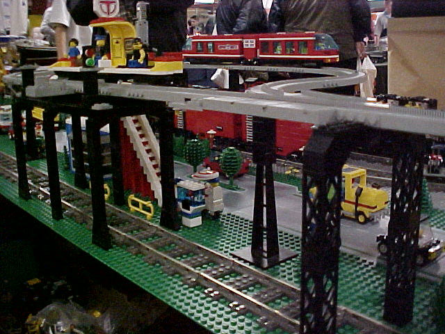 monorail_1.jpg