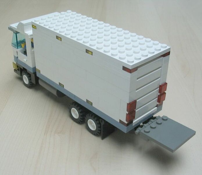 delivery-truck-1-8.jpg