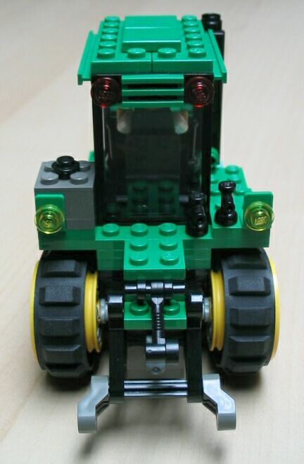 j-d-tractor-4.jpg
