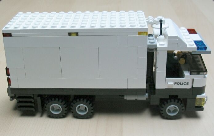 police-truck-7.jpg
