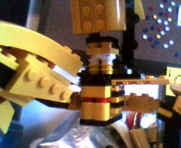 yellowbot008.jpg