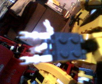 yellowbot013.jpg
