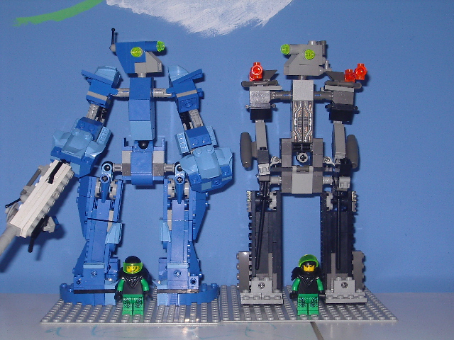 the2mechs.jpg