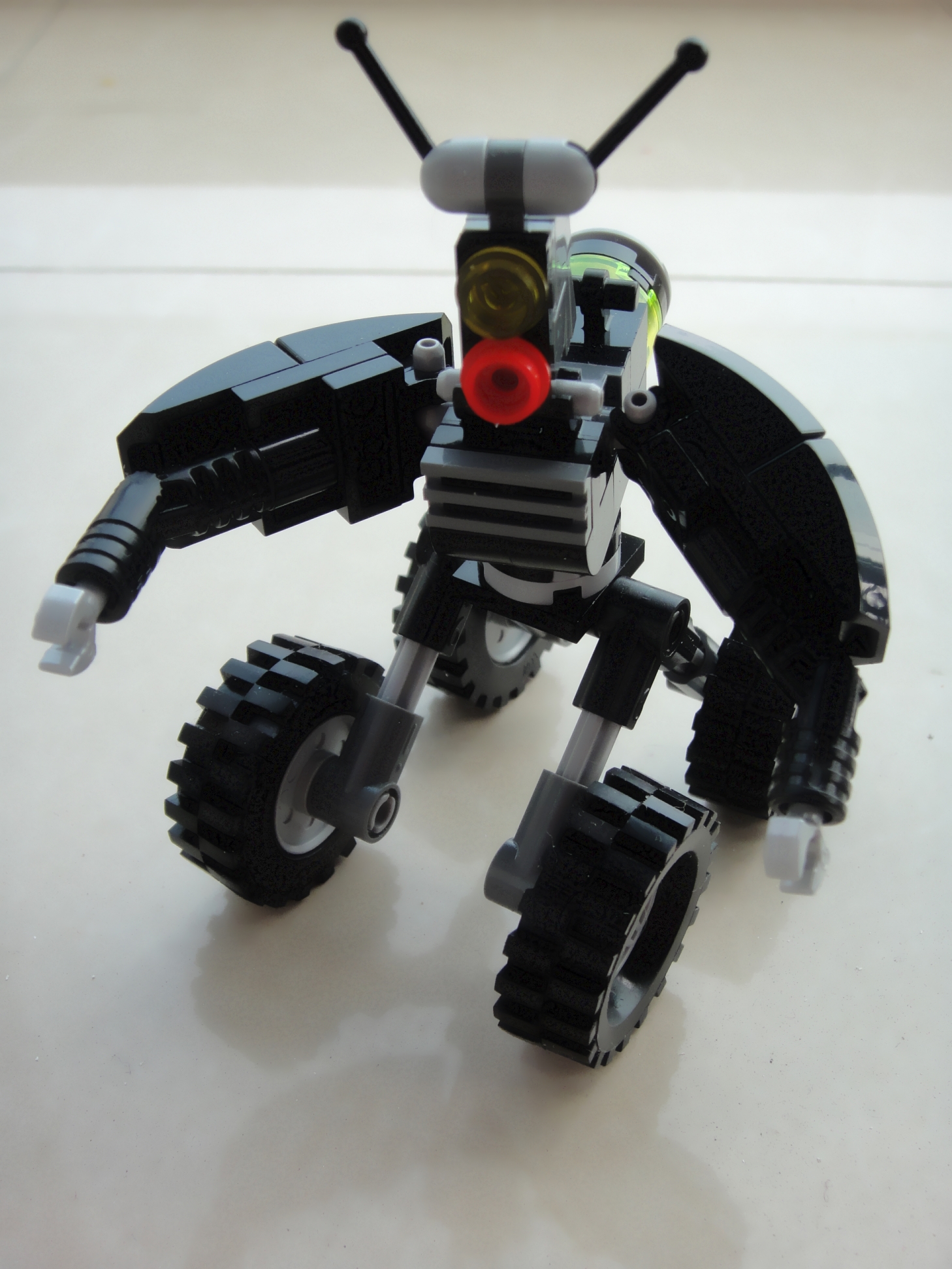 lego_moc_-_steel_rasp_achilles_01.jpg