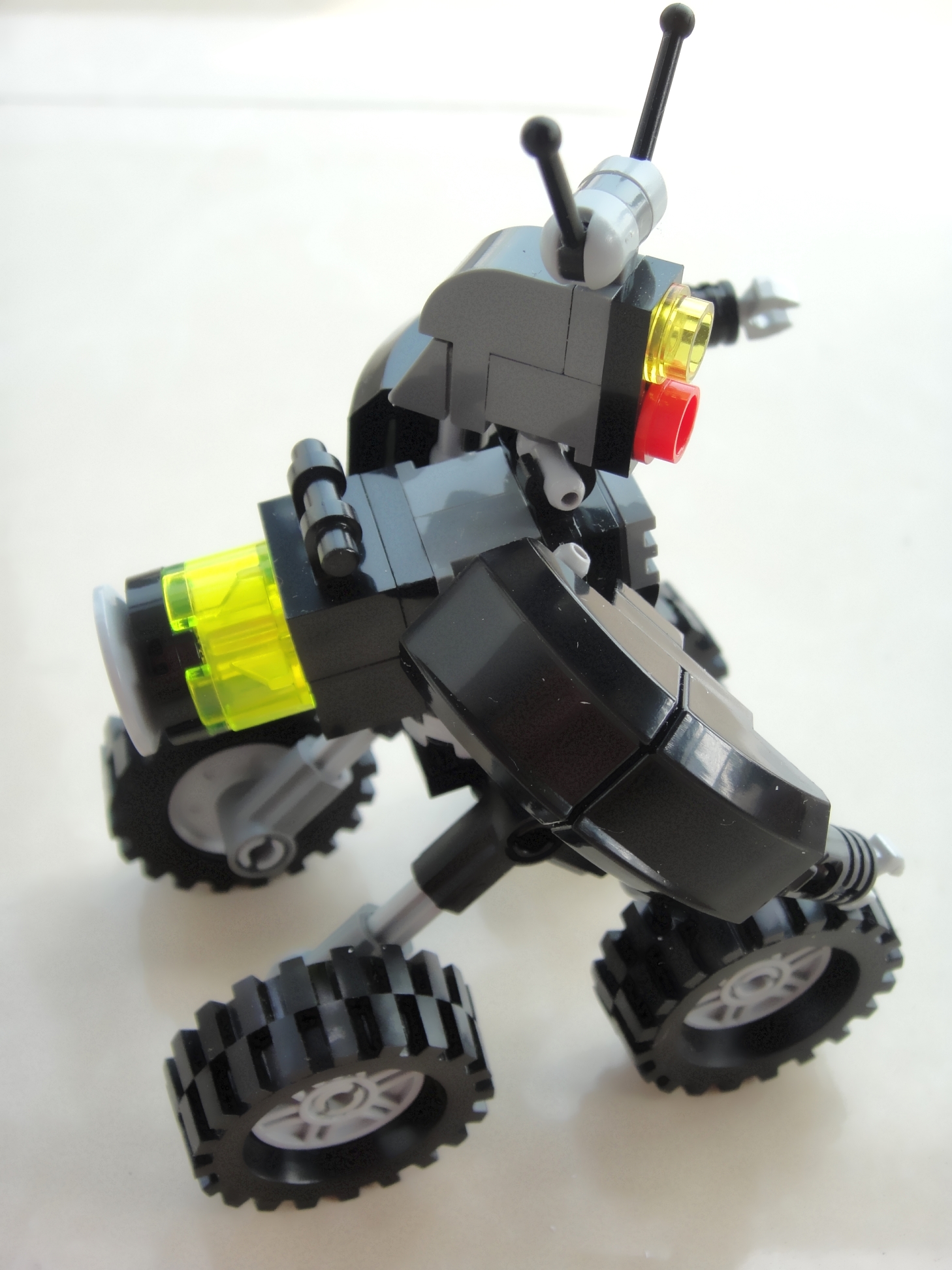 lego_moc_-_steel_rasp_achilles_02.jpg