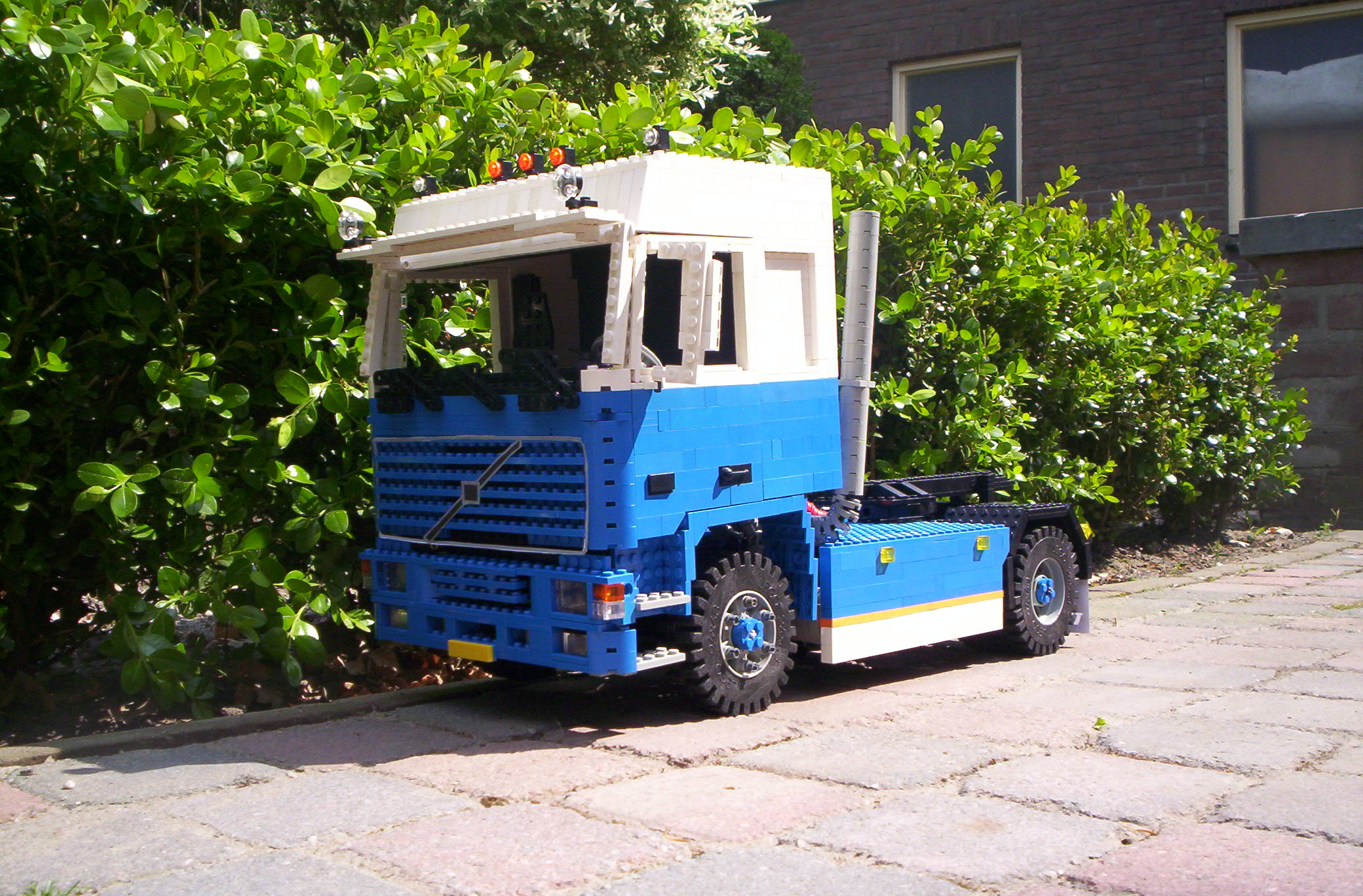 006_000.jpg