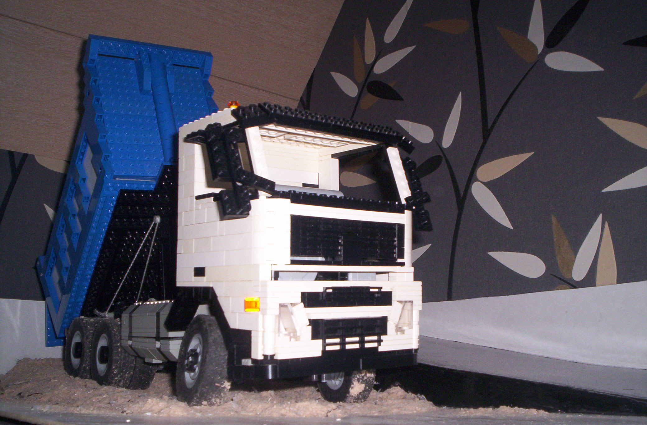 volvo_6x4.jpg