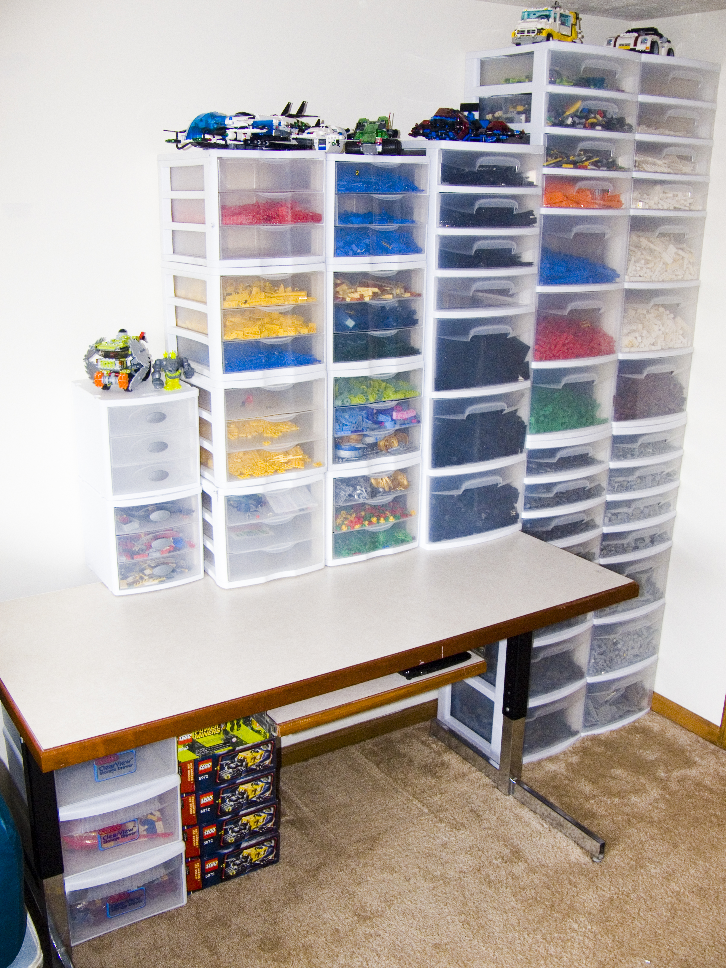legoarea01.jpg