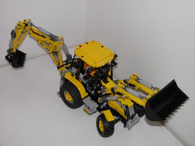backhoe2.jpg