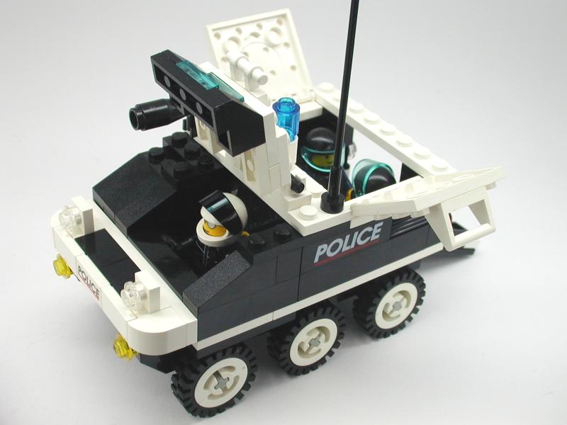police_apc6.jpg