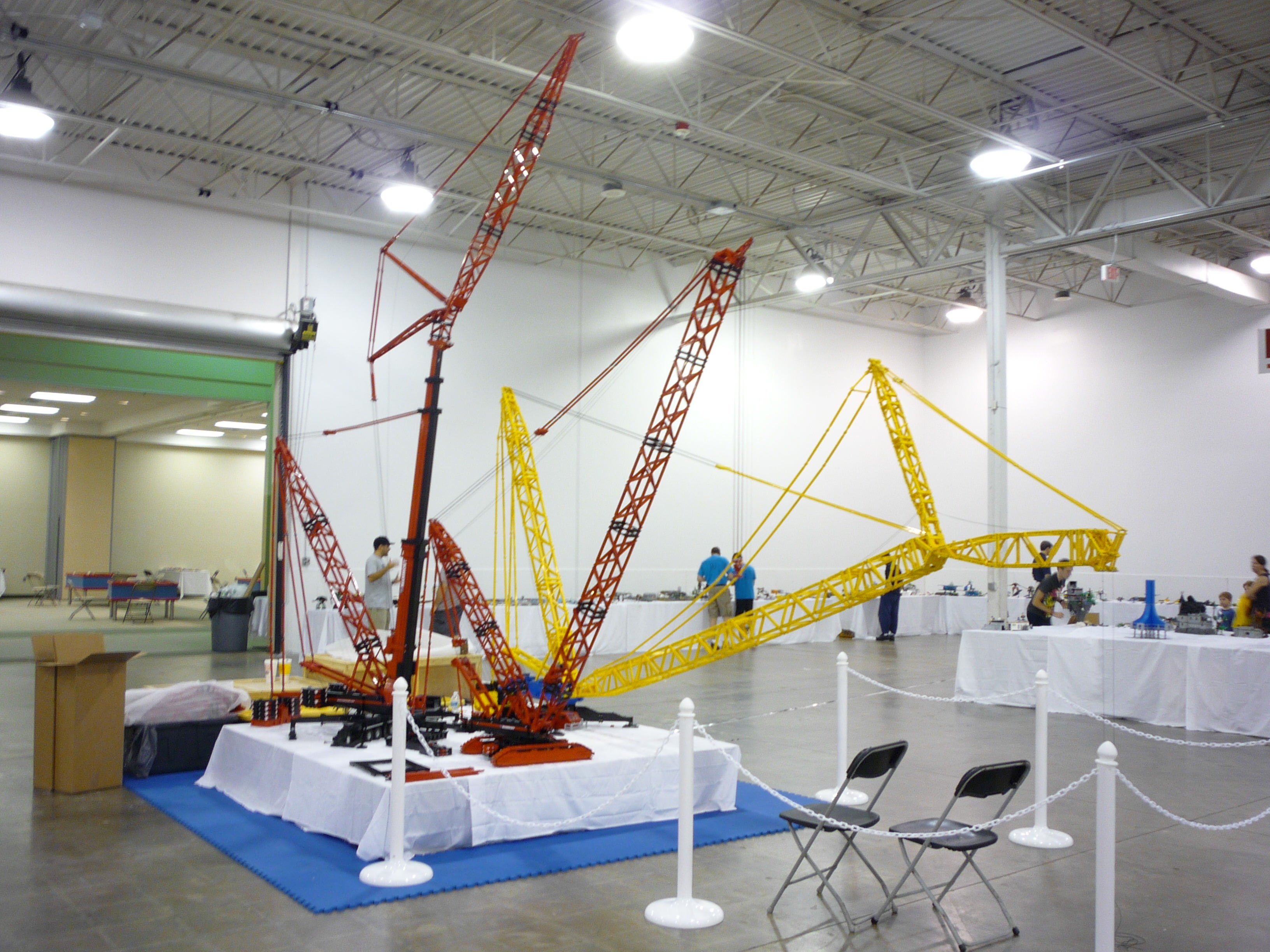 huge_cranes.jpg