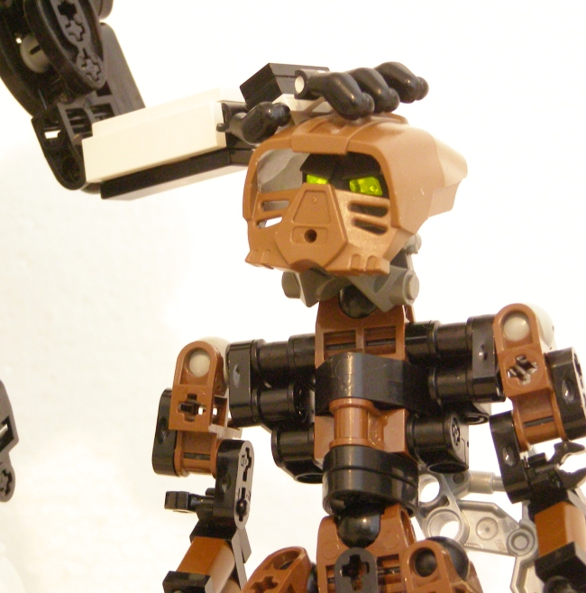 onewa_pat_on_head.jpg