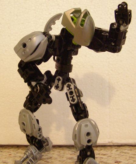 kafei_robot_pose_1.jpg