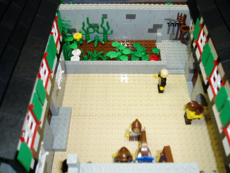 01_courtyard_04.jpg