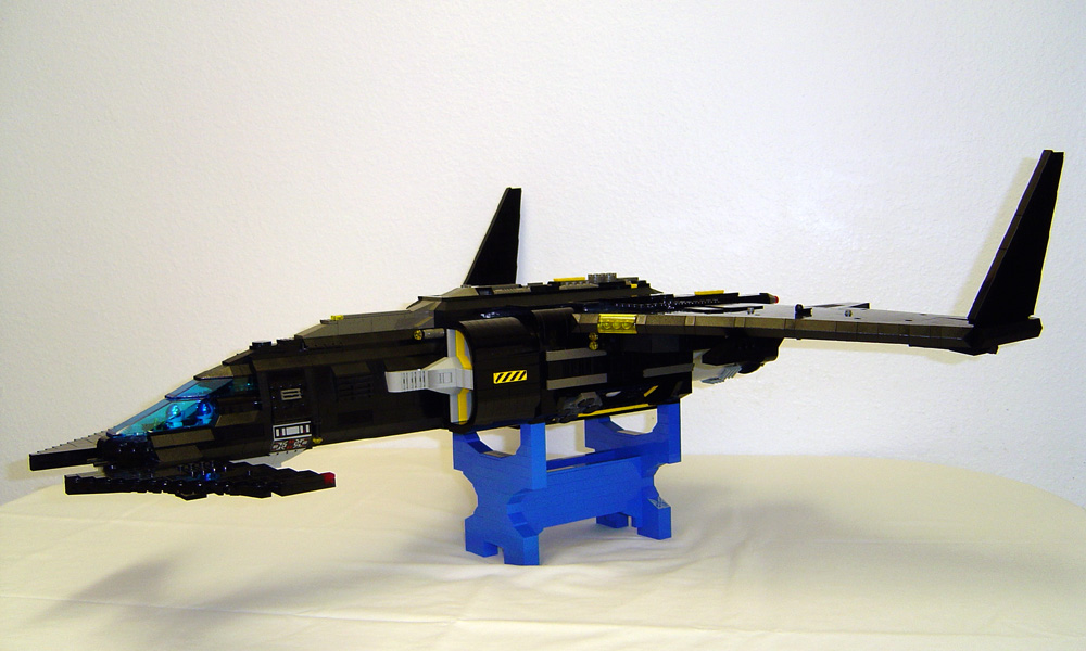 05_xb202_on_stand.jpg