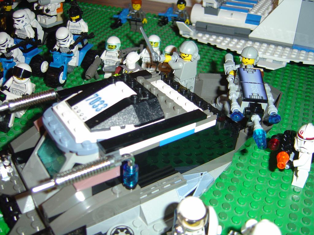 lego_space_hovertank.jpg