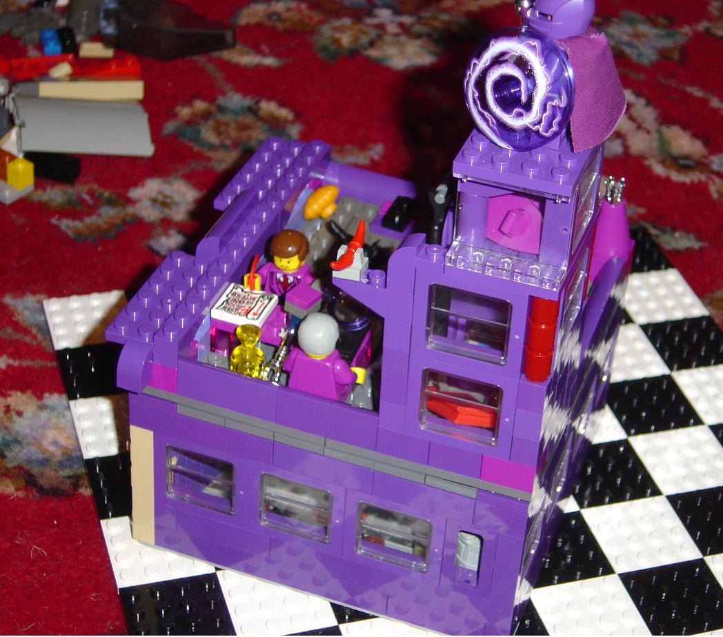 lego_space_plaudimentium_castle5.jpg