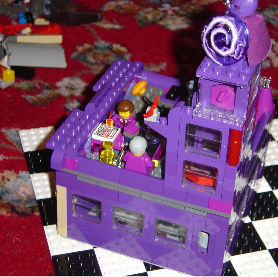 lego_space_plaudimentium_castle6.jpg