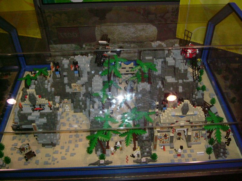 lego_display_adventurers.jpg