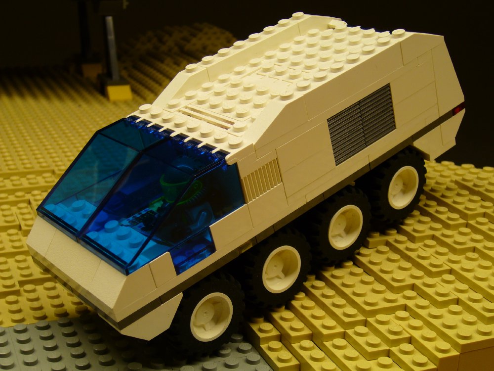 10_expeditionvehicle.jpg