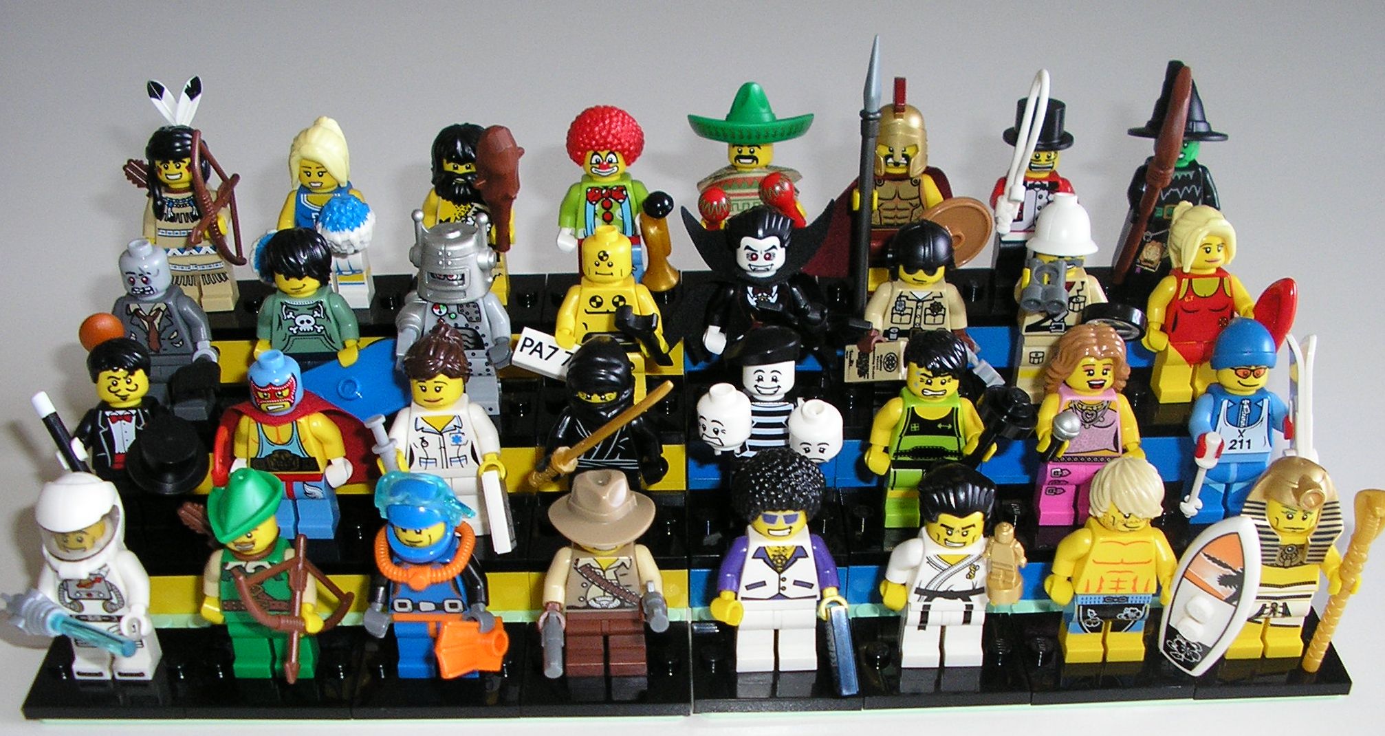 minifigs_000.jpg