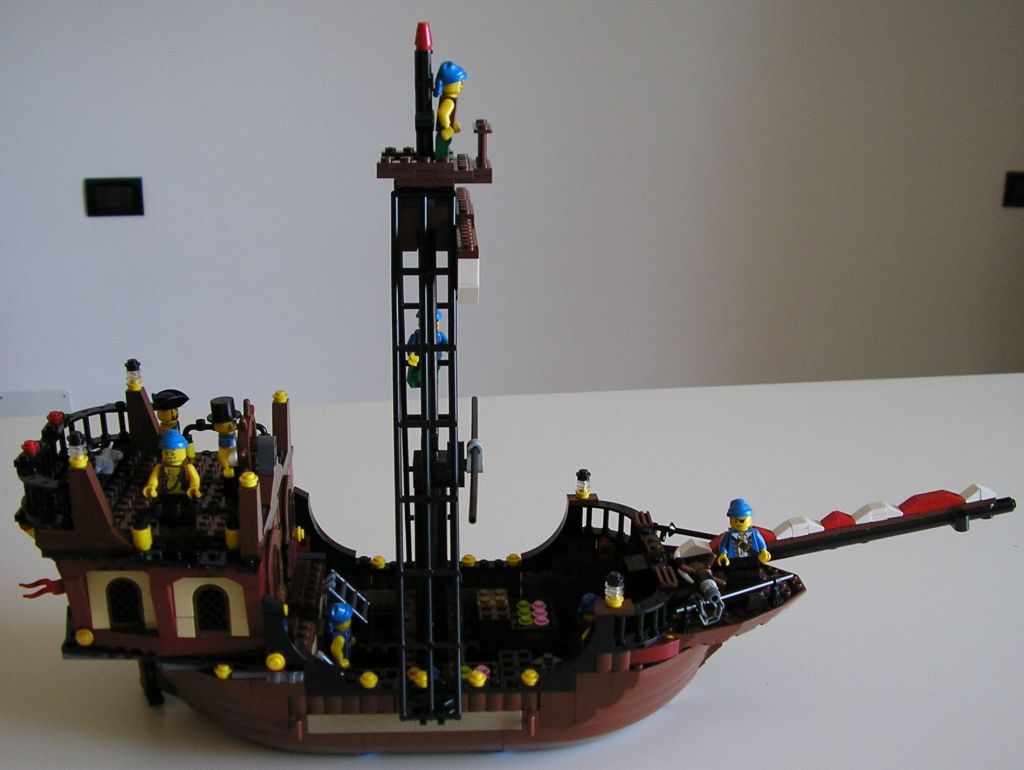 moc6243b_001.jpg