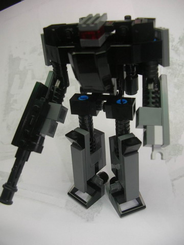 minimech0102.jpg