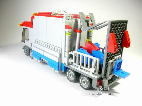 cargotruck0102.jpg
