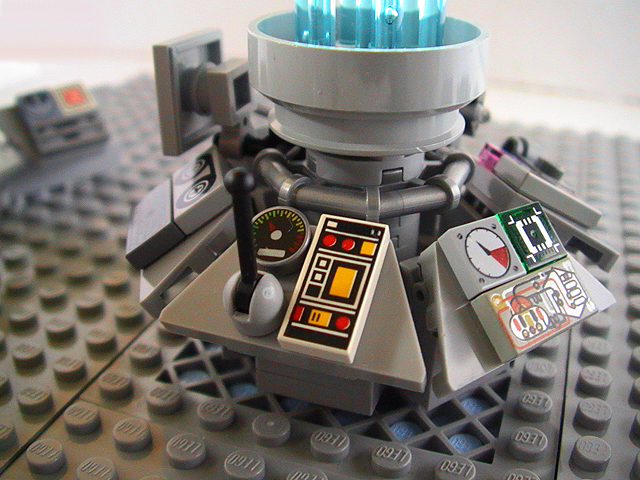 tardis_-_fabrication_console.jpg