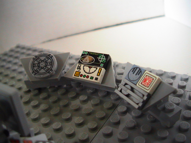 tardis_-_right_console.jpg