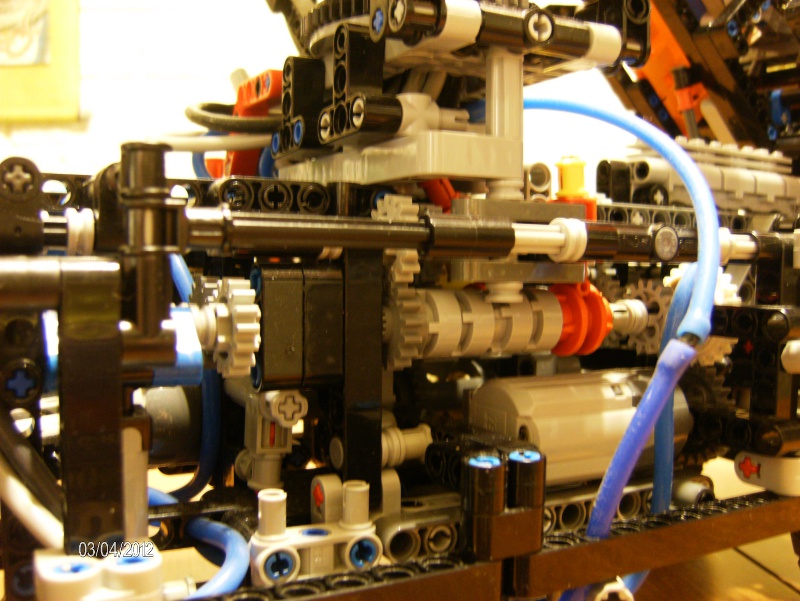 center_detail_4.jpg