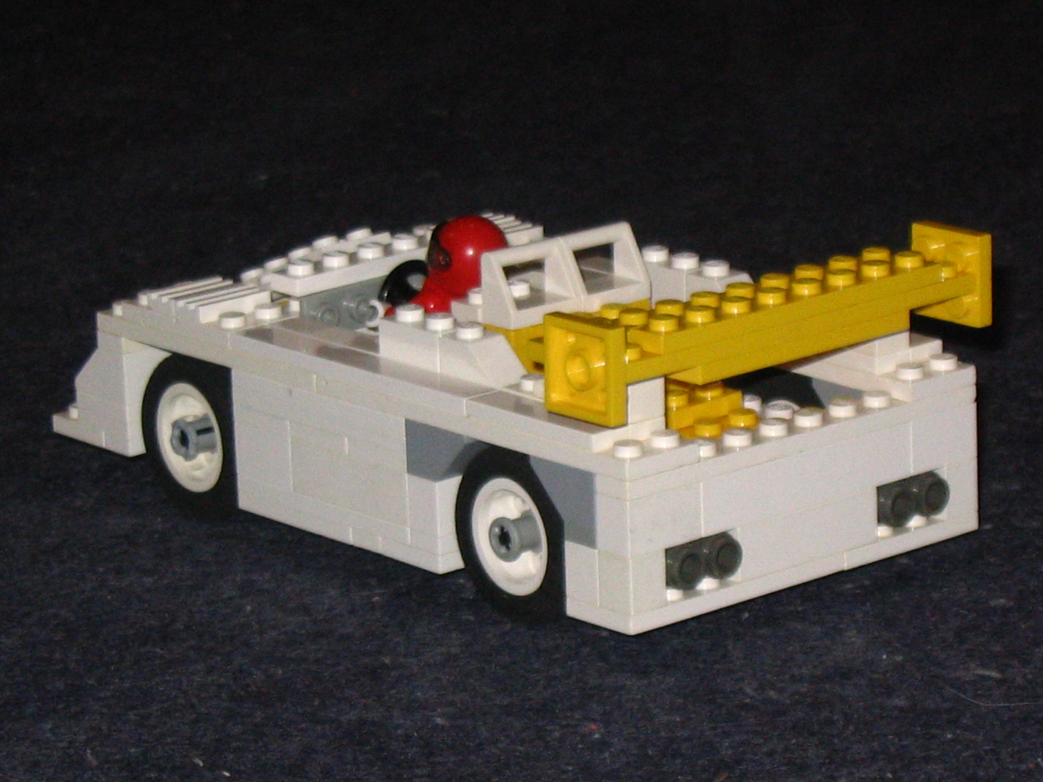 audi_r8_004.jpg