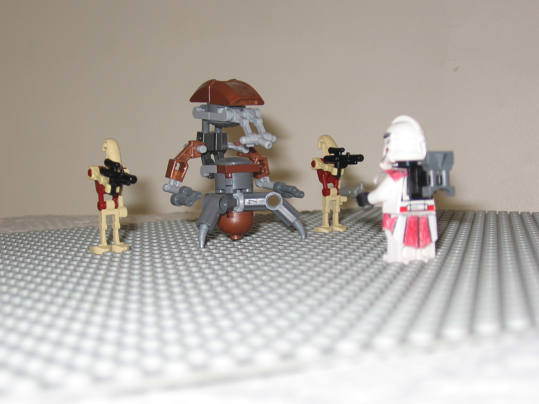thire_vs._droids.jpg
