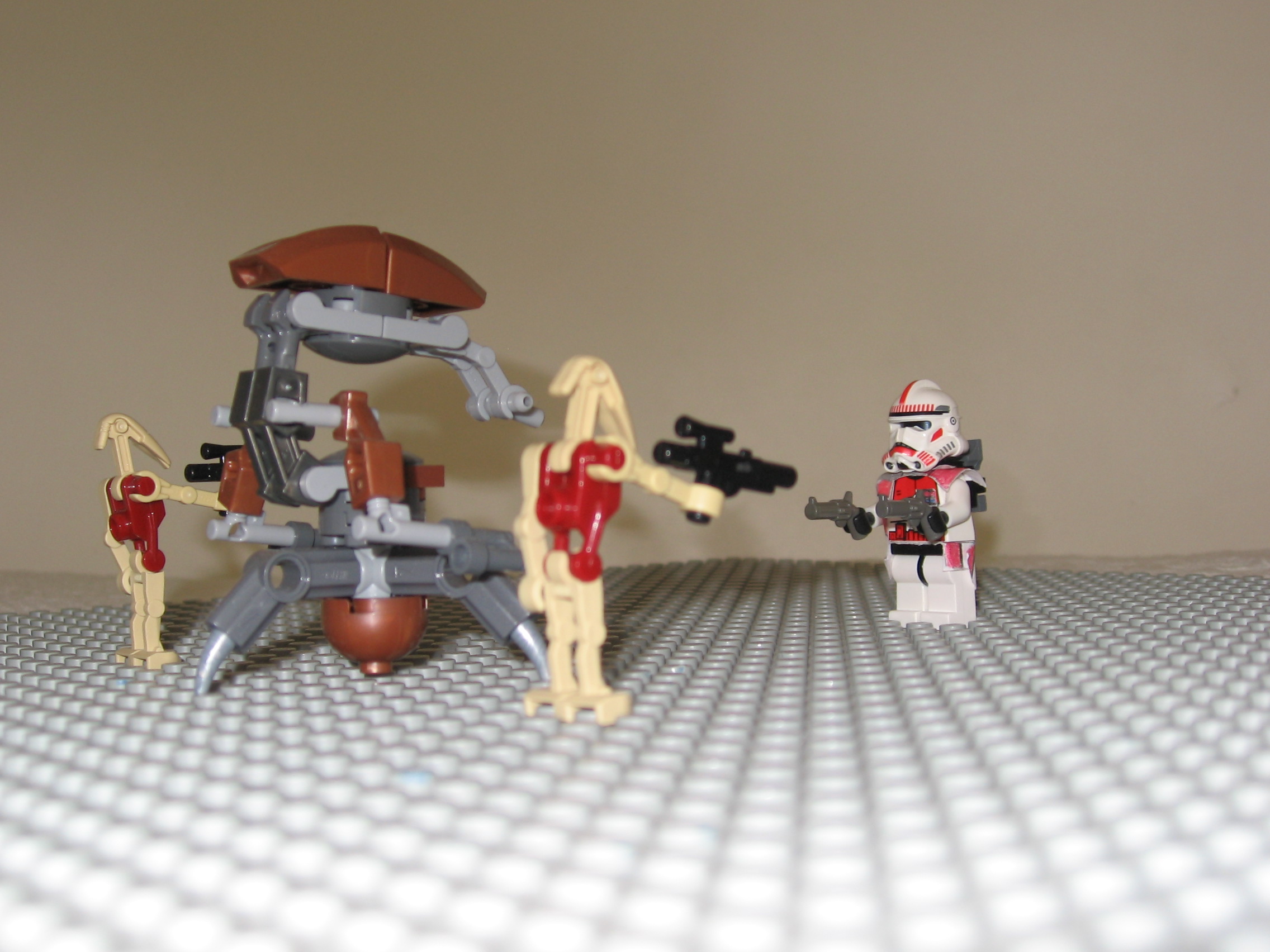 thire_vs._droids_2.jpg
