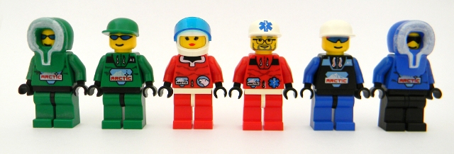 15_minifigures.jpg