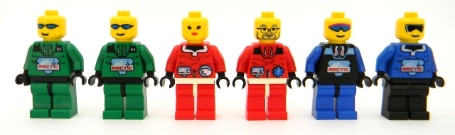 17_minifigures.jpg