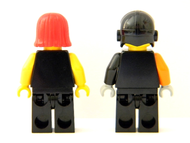 11_minifigures_back.jpg